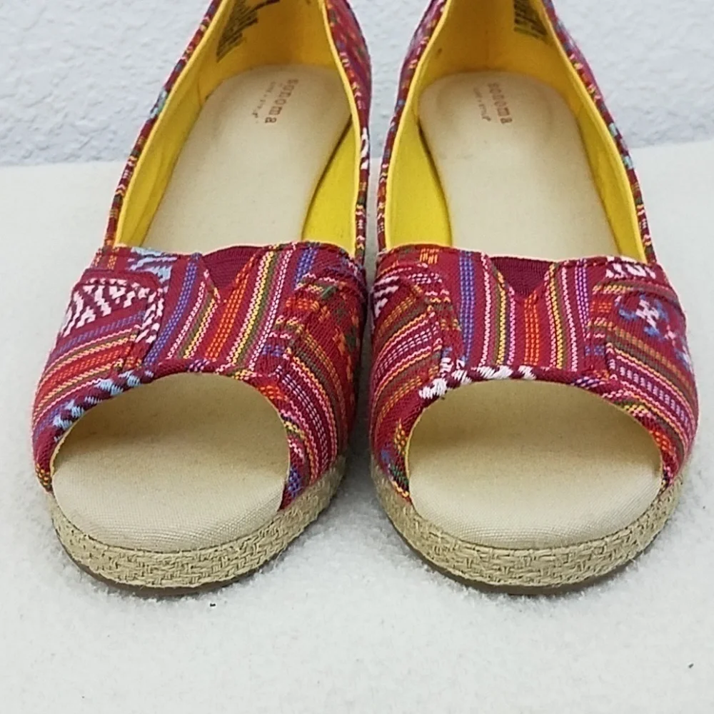 𝅺sonoma 9M peep toe shoes wedge heel aztek